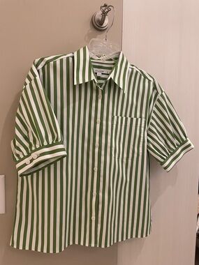 Chico's Green and White Vertical Stripe Short-Sleeve Button-Down